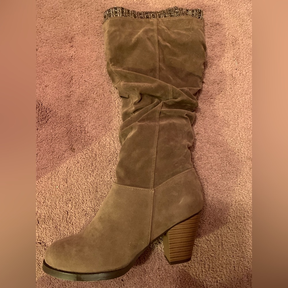 Heeled Boot- Taupe